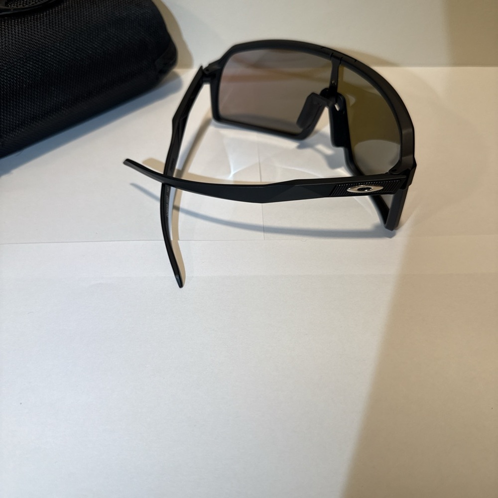 Oakley Sutro Black frame and Blue lense Sunglasses with case - Picture 2 of 4